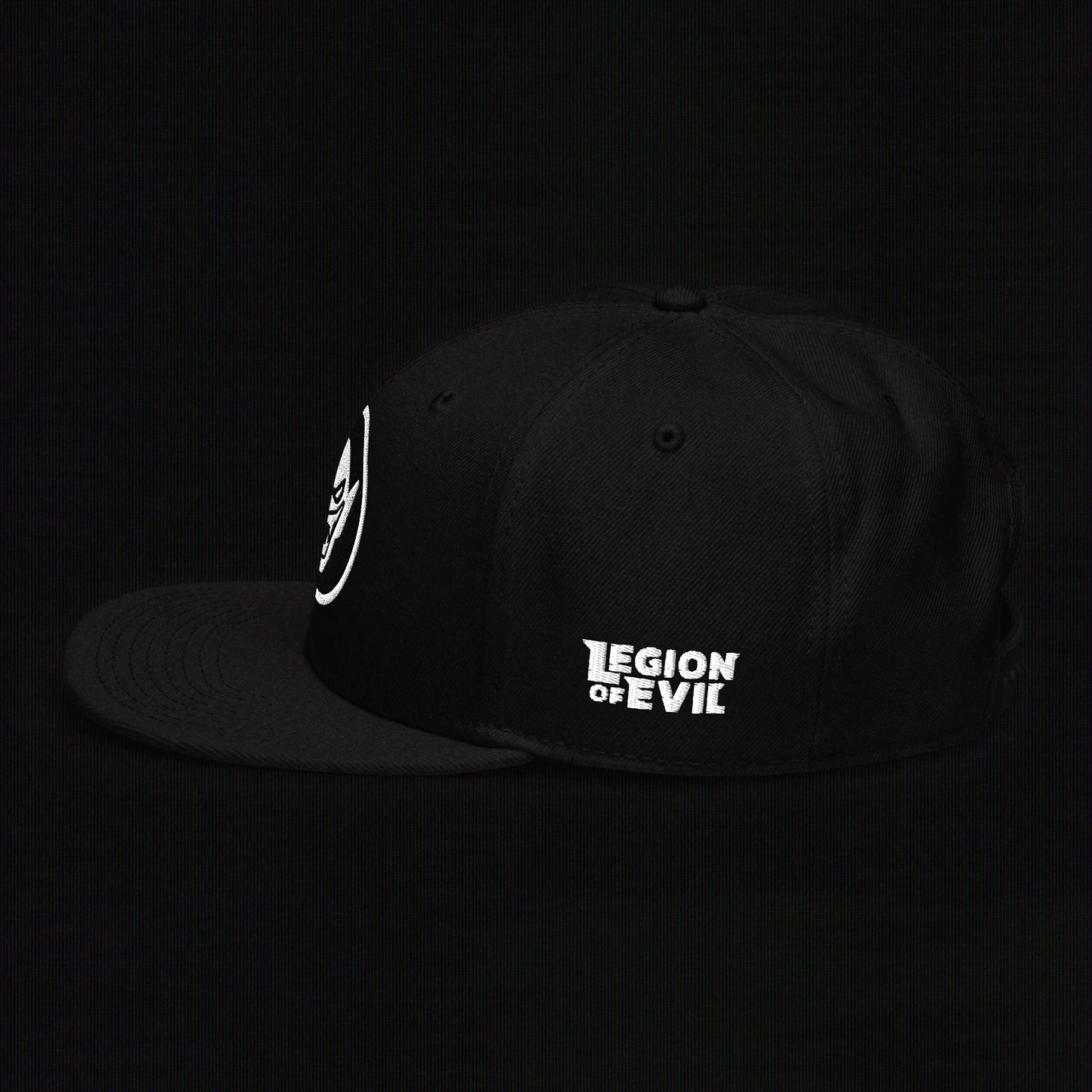 Minimal Badge Embroidery (White)