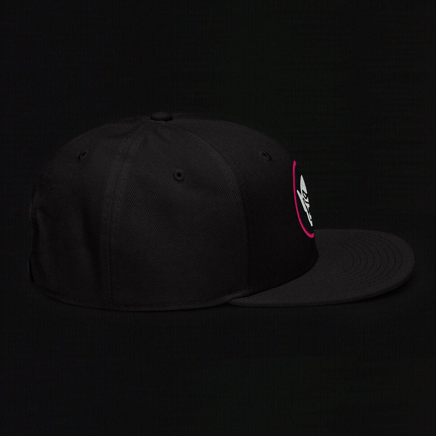 Minimal Badge Embroidery (Pink)